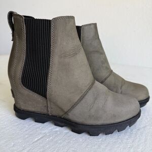 Sorel Joan of Arctic Boots Women's 6.5 Gray Nubuck Chelsea Bootie Hidden Wedge